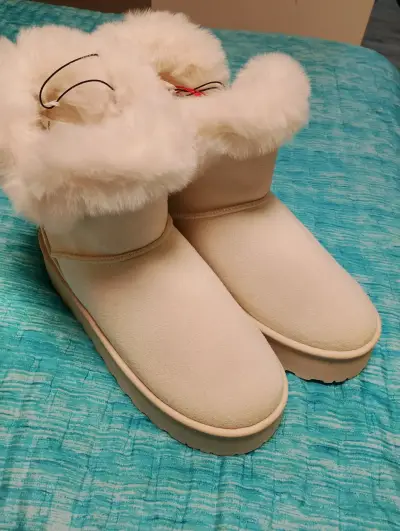 Botas beige con forro peludo - miniatura 1