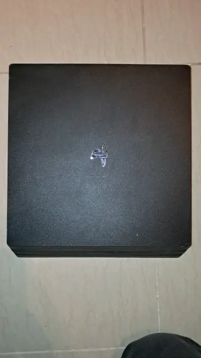 Consola PS4 PRO con 2 controles - miniatura 3