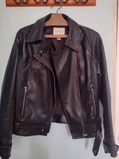 Chaqueta de cuero negra - miniatura 1