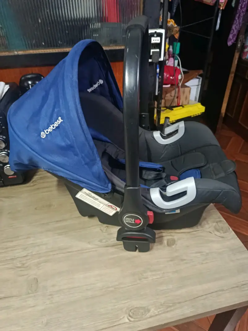 Silla de auto Bebesit negra - 2
