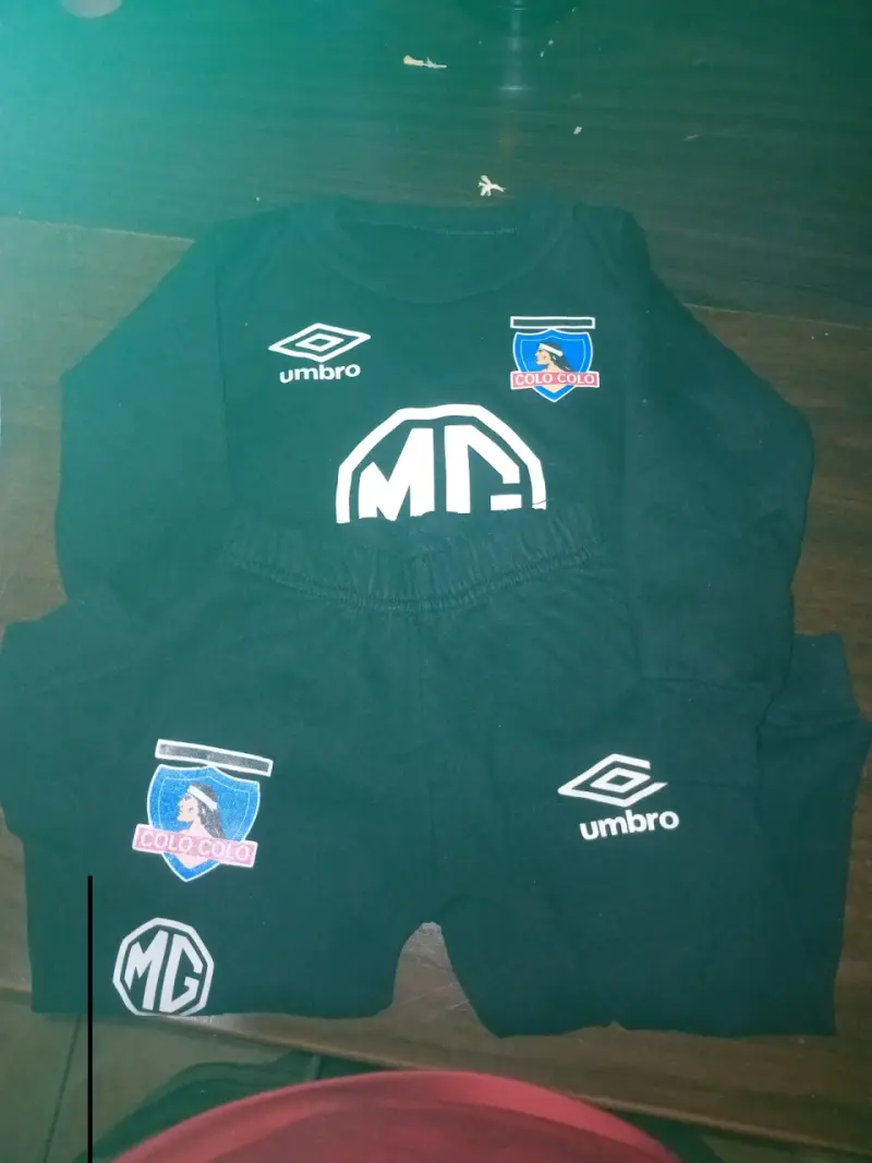 Conjunto deportivo Umbro negro - 5