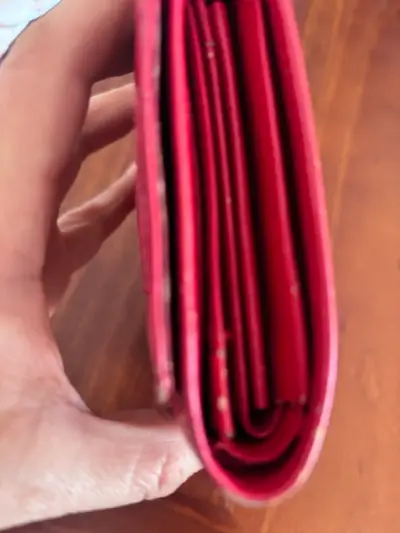 Cartera rosa con hebilla metálica - miniatura 2