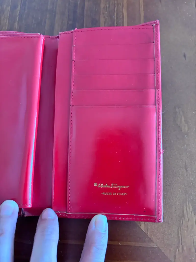 Cartera rosa con hebilla metálica - 6