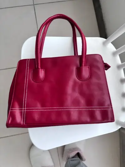 Cartera roja elegante - miniatura 1