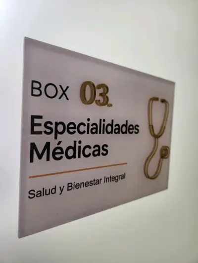 Señaleticas de acrilico - miniatura 1