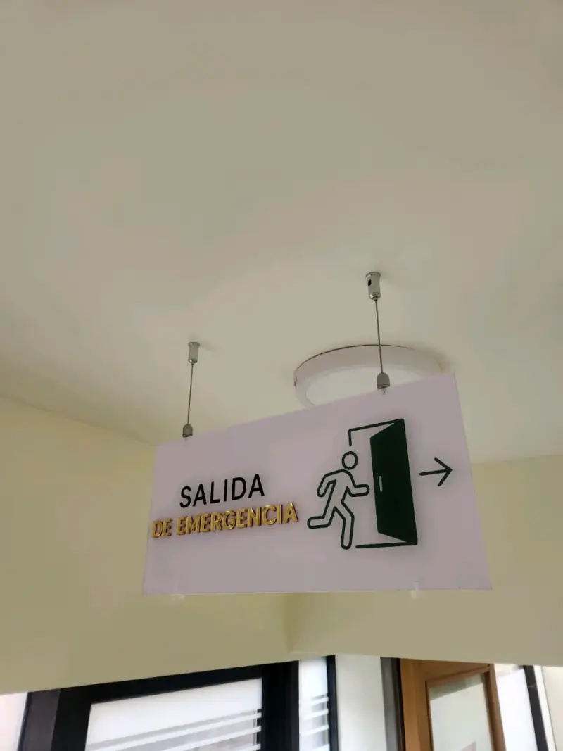 Señaleticas de acrilico - 2