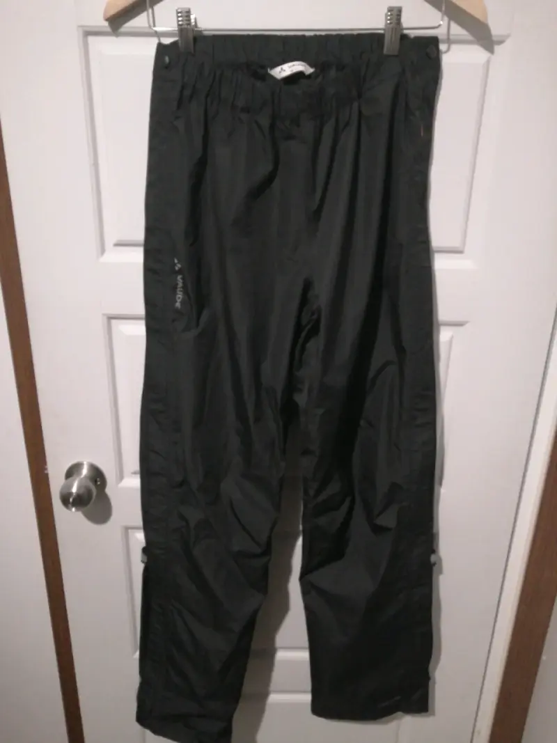 Cubre pantalon Vaude. Impermeable.