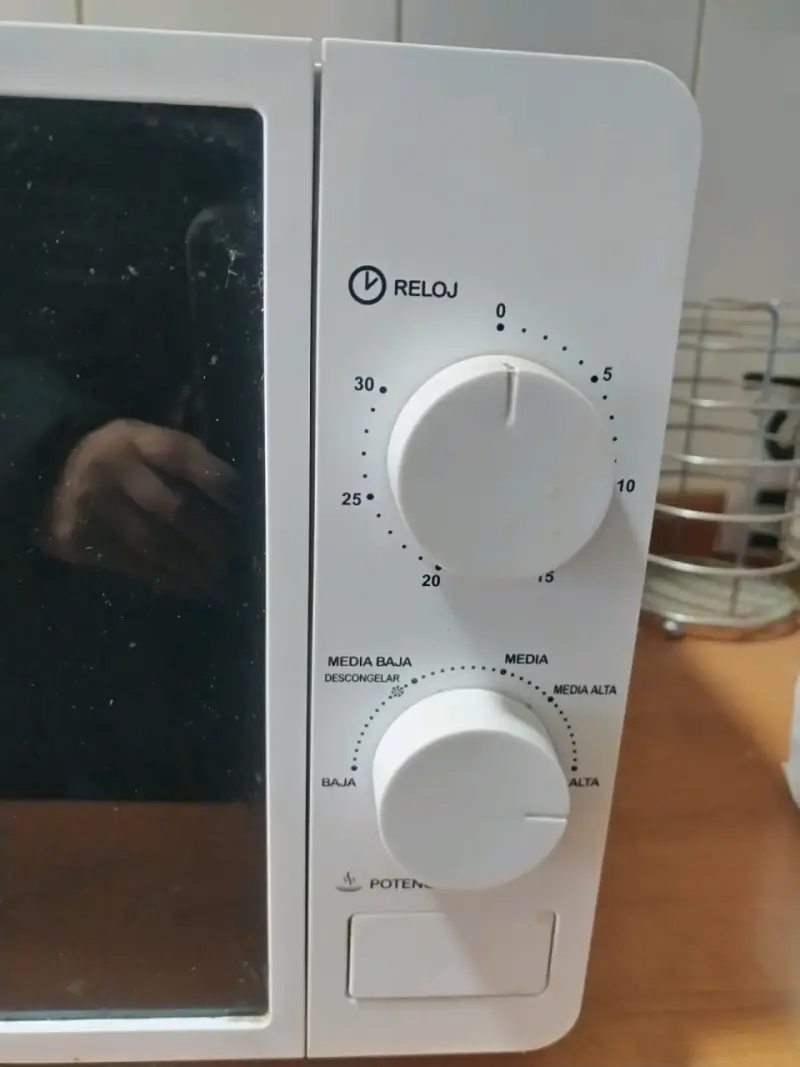 Microondas blanco Thomas - 2