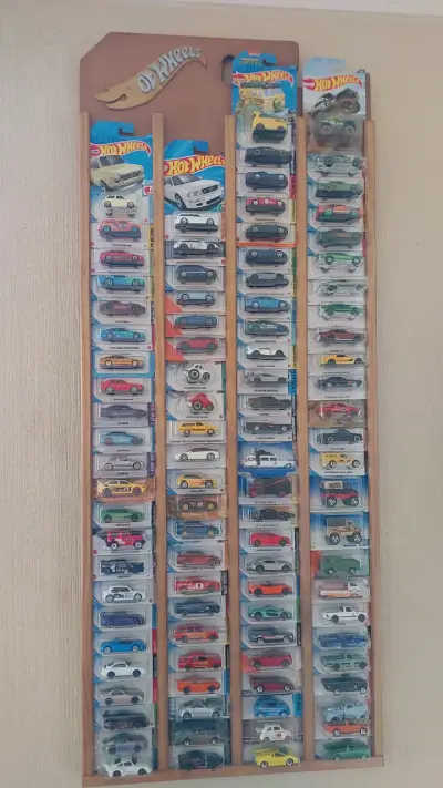 Colección de autos Hot Wheels - miniatura 1