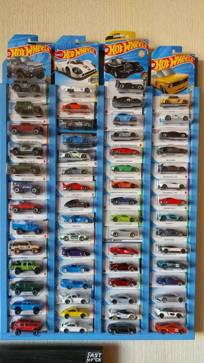 Colección de autos Hot Wheels - miniatura 2