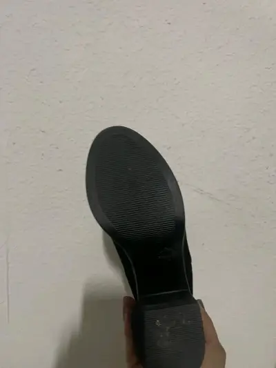 Botines negros con taco alto - miniatura 3