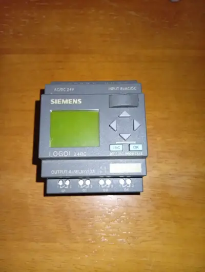 Módulo Siemens LOGO! 24RC - miniatura 1