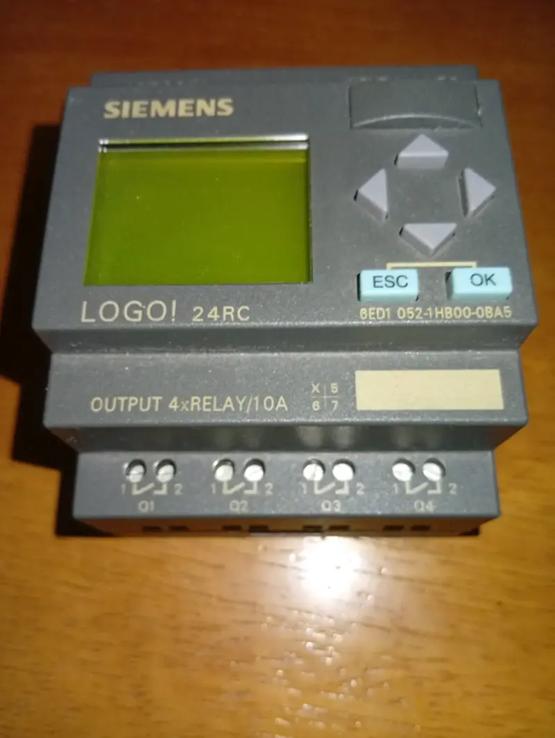 Módulo Siemens LOGO! 24RC - 3