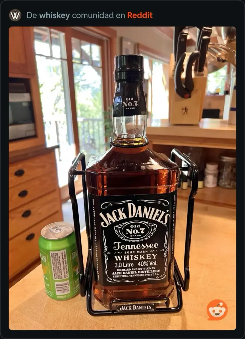 Whiskey Jack Daniel's 3L con soporte - 1