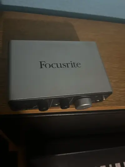 Interfaz Focusrite iTrack Solo - miniatura 2