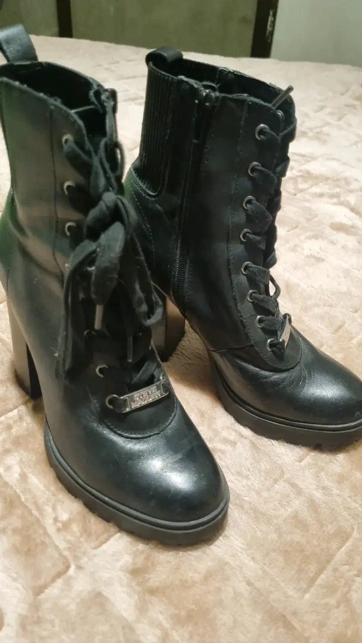 Botines negros con tacón alto - 2
