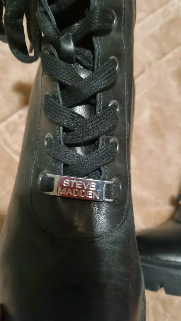 Botines negros con tacón alto - 3