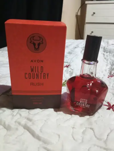 Perfume Avon Wild Country y varios - miniatura 1