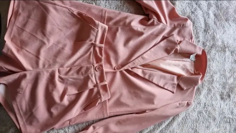 Blazer y short rosado elegante