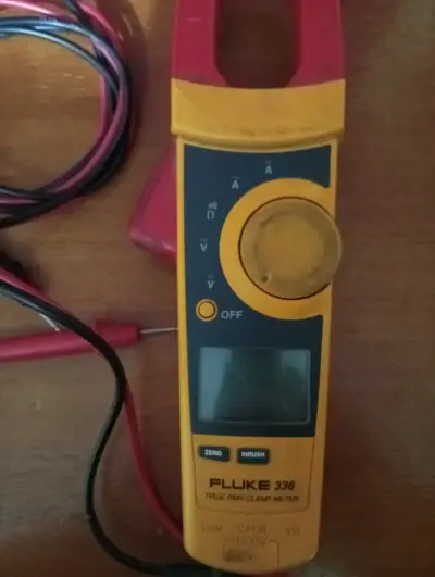 Amperímetro digital Fluke 336 - miniatura 1