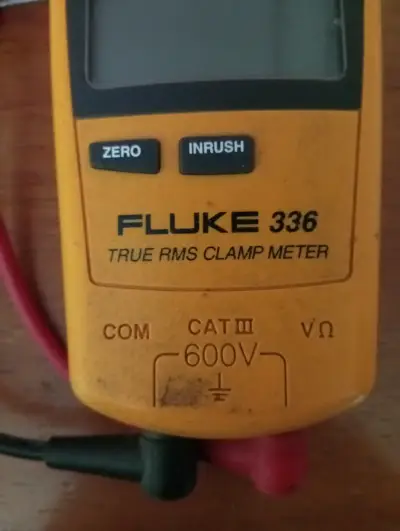 Amperímetro digital Fluke 336 - miniatura 2