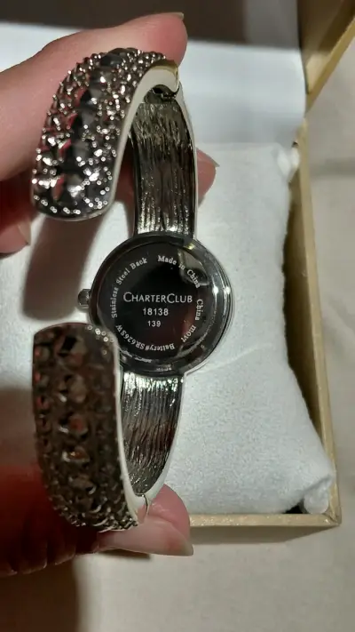 Reloj de pulsera plateado con gemas - miniatura 4