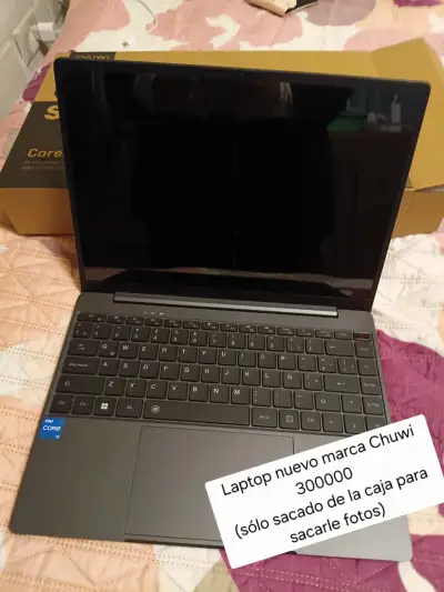 Laptop Chuwi nueva con caja - miniatura 1