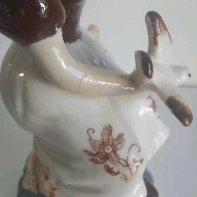 Figura decorativa de porcelana antigua - 3