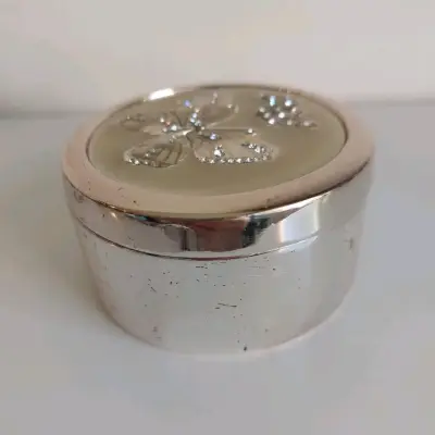 Joyero metal esmaltado con diseño mariposa - miniatura 1