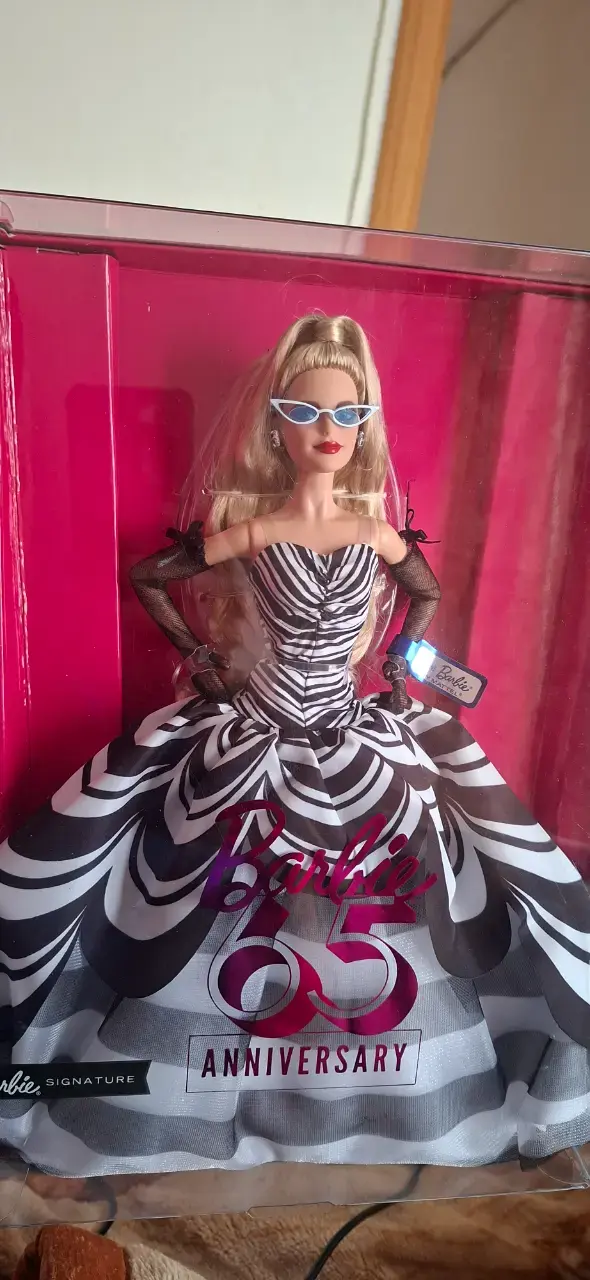 Muñeca Barbie 60 Aniversario - 1