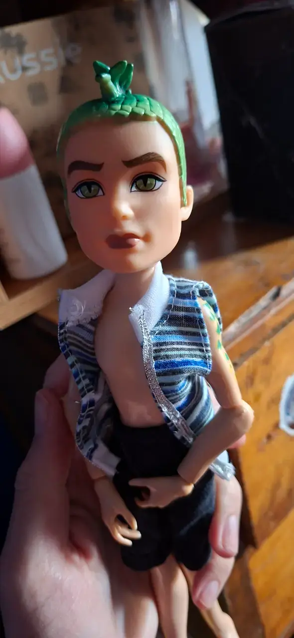 Muñeco con peinado verde Deuce Monster High - 1