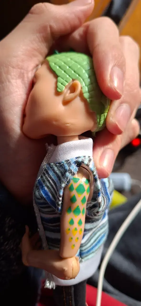 Muñeco con peinado verde Deuce Monster High - 5