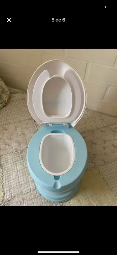 Baño infantil con tanque azul - miniatura 6