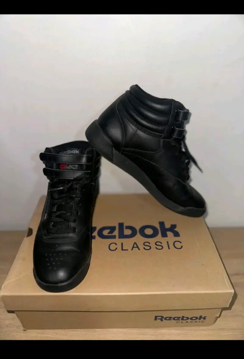 Zapatillas negras Reebok Classic