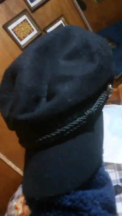 Gorra beige con visera negra - miniatura 2