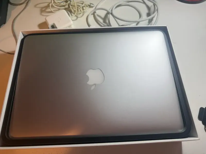 MacBook Air - 2