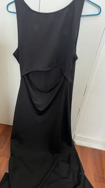 Vestido largo negro elegante - miniatura 2