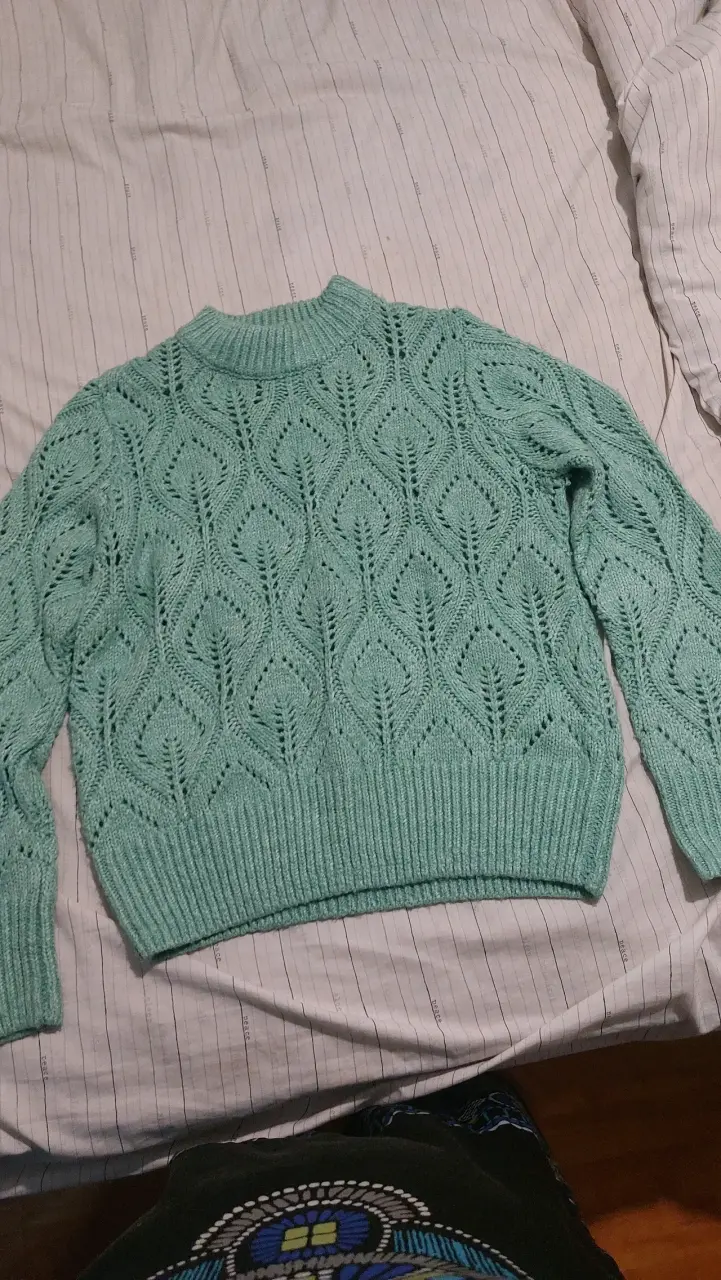 Suéter de rayas verde y gris - 2