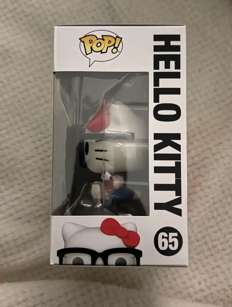 Funko Pop Hello Kitty Flocked Special Edition - 2