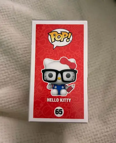 Funko Pop Hello Kitty Flocked Special Edition - miniatura 4