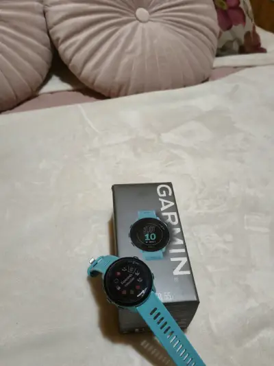 Reloj Garmin Forerunner 55 color celeste - miniatura 2