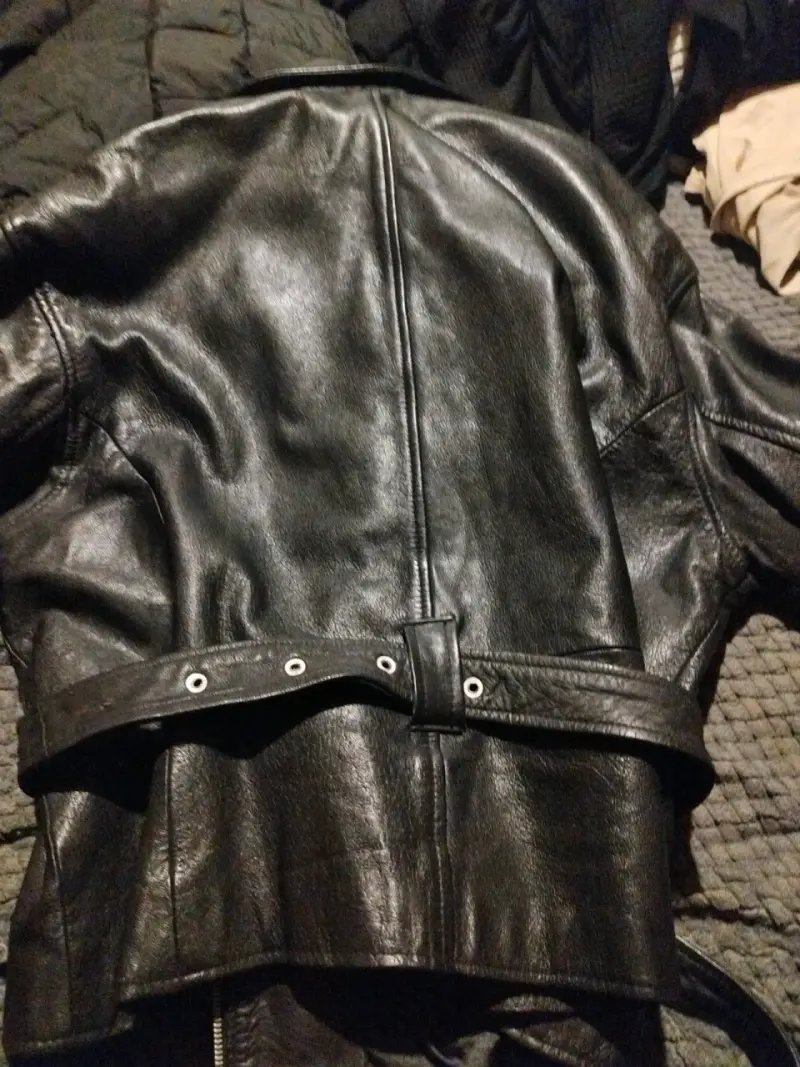 Chaqueta de cuero negra con cierre - 3