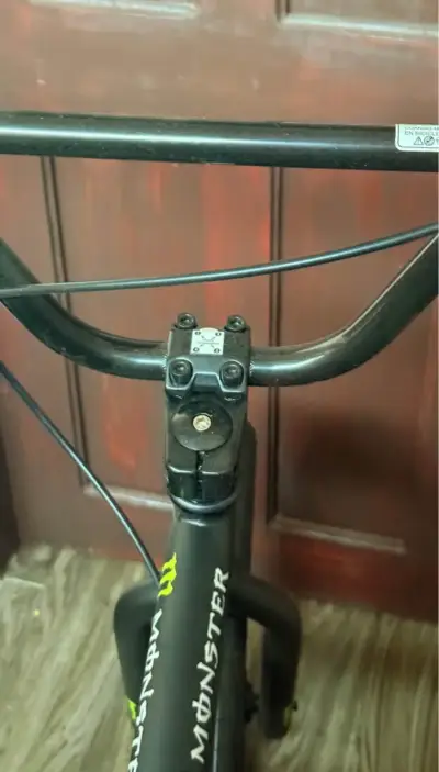 Bicicleta BMX Monster negra - miniatura 3