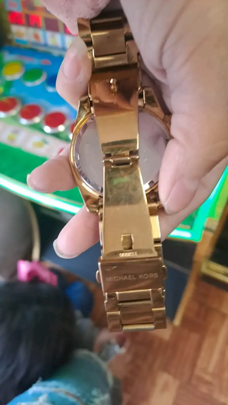 Reloj Michael Kors dorado - 2