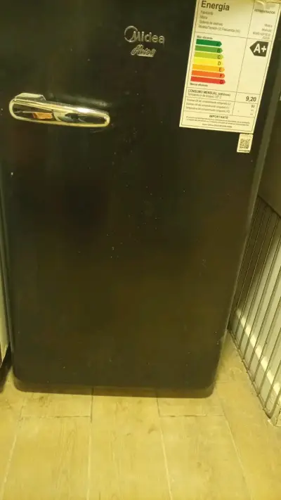 Refrigerador Midea Retro Negro - miniatura 1