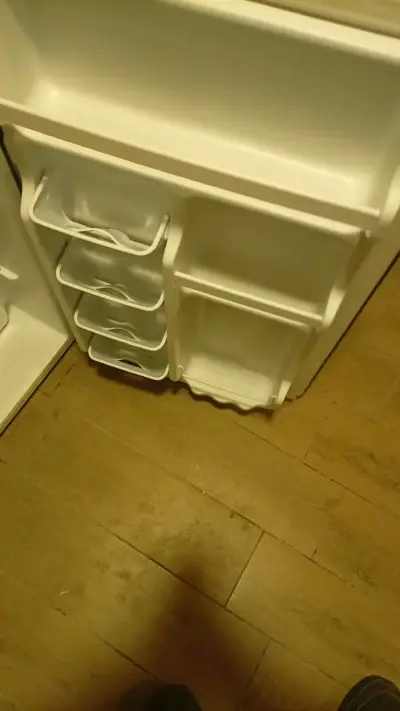 Refrigerador Midea Retro Negro - miniatura 3
