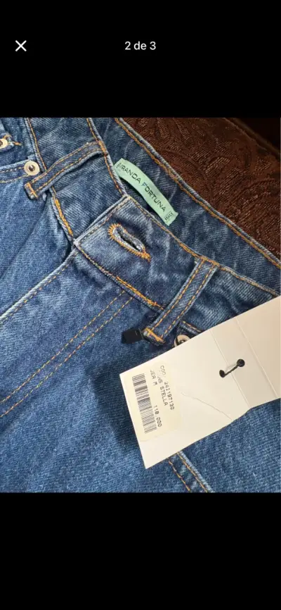 Jeans con estampado de estrellas y cráneos - miniatura 5