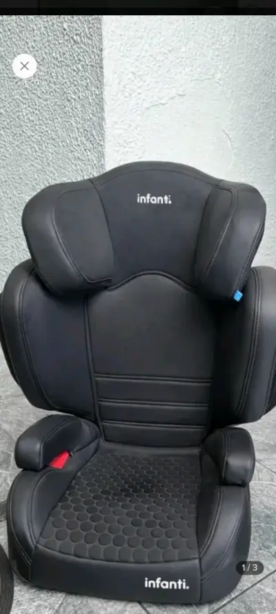 Silla de auto infantil negra - miniatura 2