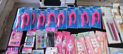 Set de pinzas para uñas rosa - miniatura 1