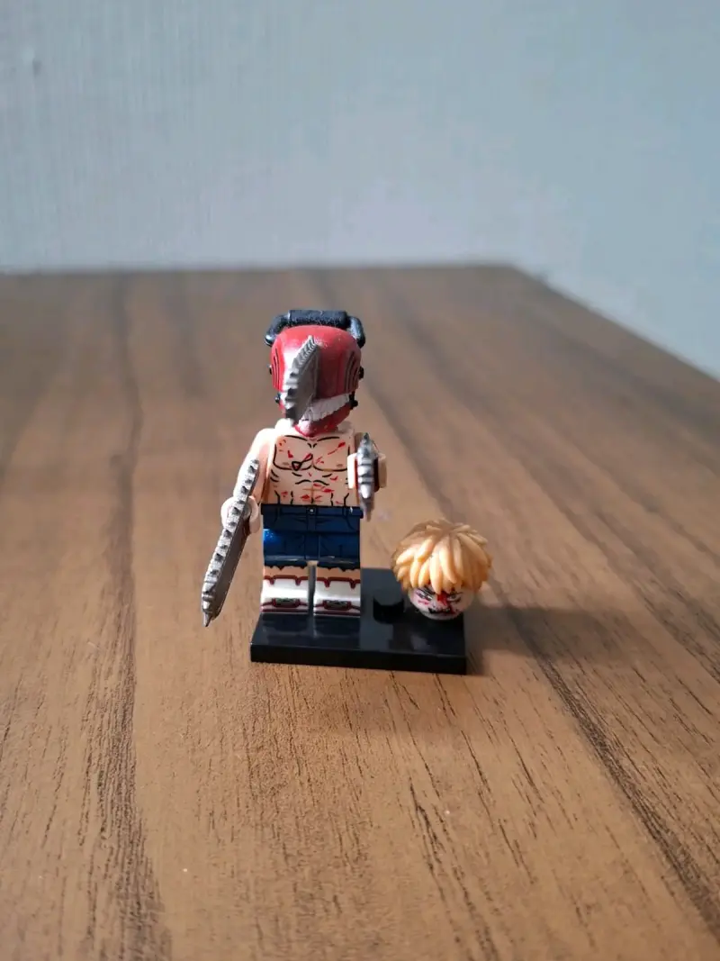 Figura de acción de colección - 1
